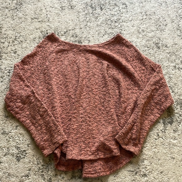 BDG Women’s Sweater- Medium - Picture 4 of 4